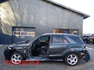 Mercedes ML III 3.0 ML-350 BlueTEC V6 24V 4-Matic Épave (2015, Gris)