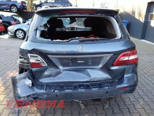 Mercedes ML III 3.0 ML-350 BlueTEC V6 24V 4-Matic Épave (2015, Gris)