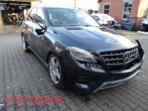Mercedes ML III 3.0 ML-350 BlueTEC V6 24V 4-Matic Épave (2015, Gris)