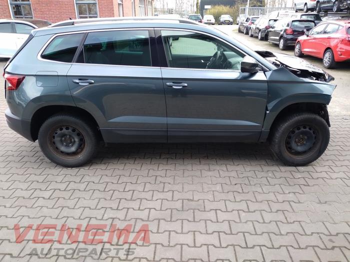 Skoda Karoq 1.0 TSI 12V Samochód złomowany (2020, Szary)