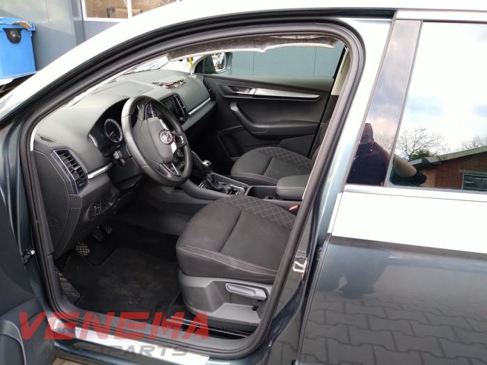 Skoda Karoq 1.0 TSI 12V Samochód złomowany (2020, Szary)