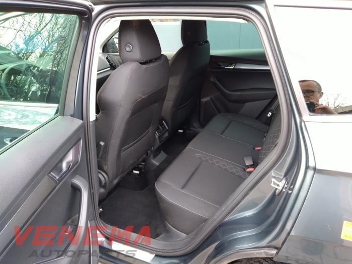 Skoda Karoq 1.0 TSI 12V Samochód złomowany (2020, Szary)