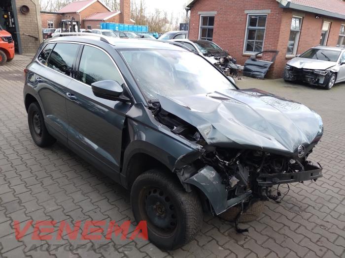 Skoda Karoq 1.0 TSI 12V Samochód złomowany (2020, Szary)