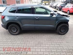 Skoda Karoq 1.0 TSI 12V Samochód złomowany (2020, Szary)