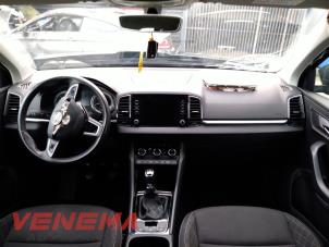 Skoda Karoq 1.0 TSI 12V Samochód złomowany (2020, Szary)