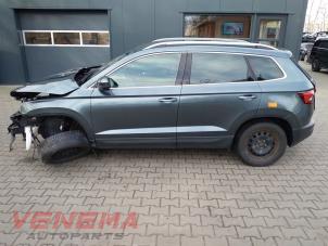 Skoda Karoq 1.0 TSI 12V Samochód złomowany (2020, Szary)