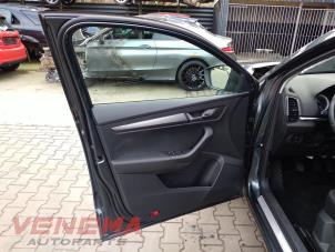 Skoda Karoq 1.0 TSI 12V Samochód złomowany (2020, Szary)