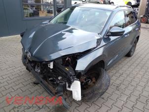 Skoda Karoq 1.0 TSI 12V Samochód złomowany (2020, Szary)