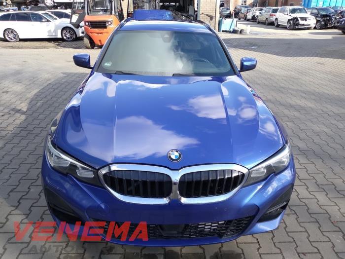 BMW 3 serie Touring 330e xDrive 2.0 TwinPower Turbo 16V Épave (2022, Bleu)
