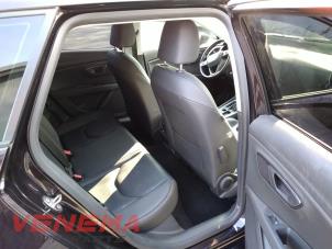 Seat Leon ST 1.6 TDI 16V Samochód złomowany (2018, Metalik, Purpurowy)