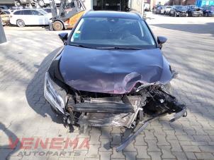 Seat Leon ST 1.6 TDI 16V Samochód złomowany (2018, Metalik, Purpurowy)
