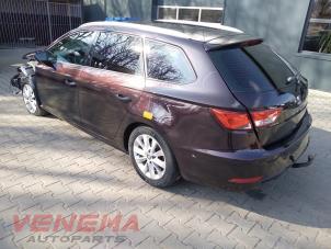 Seat Leon ST 1.6 TDI 16V Samochód złomowany (2018, Metalik, Purpurowy)