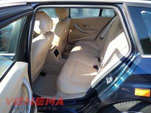 BMW 3 serie Touring 320d 2.0 16V Épave (2016, Métallisé, Bleu)