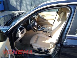 BMW 3 serie Touring 320d 2.0 16V Épave (2016, Métallisé, Bleu)