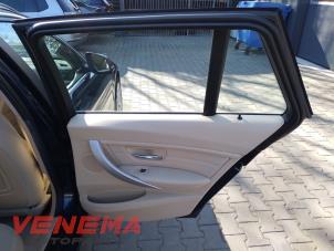 BMW 3 serie Touring 320d 2.0 16V Épave (2016, Métallisé, Bleu)