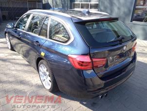 BMW 3 serie Touring 320d 2.0 16V Épave (2016, Métallisé, Bleu)