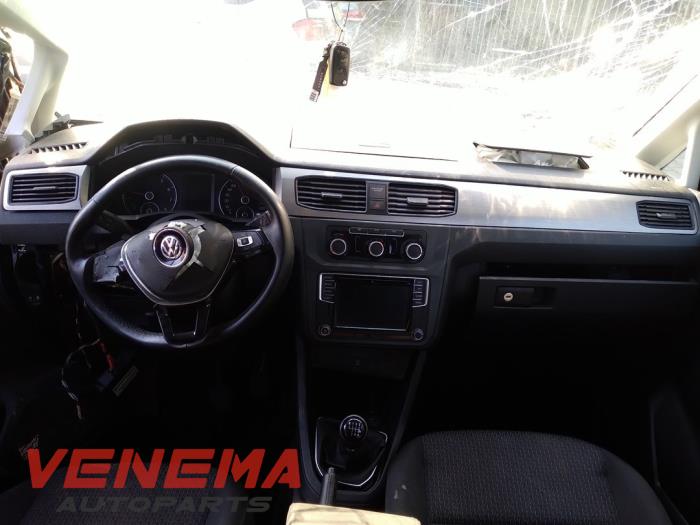 Volkswagen Caddy Combi IV 1.4 TSI 16V Épave (2020, Métallisé, Noir)