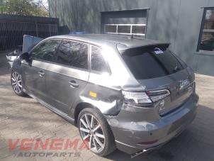 Audi A3 Sportback 1.5 35 TFSI 16V Samochód złomowany (2019, Metalik, Szary)