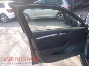 Audi A3 Sportback 1.5 35 TFSI 16V Samochód złomowany (2019, Metalik, Szary)
