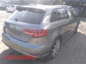 Audi A3 Sportback 1.5 35 TFSI 16V Samochód złomowany (2019, Metalik, Szary)