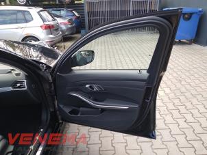 BMW 3 serie Touring 320e xDrive 2.0 TwinPower Turbo 16V Vehículo de desguace (2022, Negro)