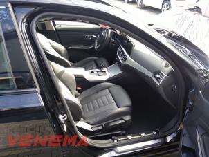 BMW 3 serie Touring 320e xDrive 2.0 TwinPower Turbo 16V Vehículo de desguace (2022, Negro)