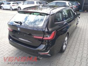 BMW 3 serie Touring 320e xDrive 2.0 TwinPower Turbo 16V Vehículo de desguace (2022, Negro)