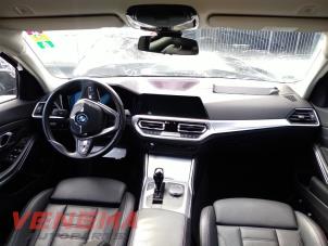 BMW 3 serie Touring 320e xDrive 2.0 TwinPower Turbo 16V Vehículo de desguace (2022, Negro)