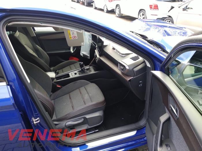 Seat Leon 1.5 TSI 16V Épave (2021, Bleu)