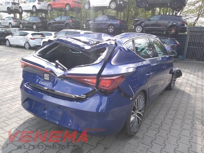 Seat Leon 1.5 TSI 16V Épave (2021, Bleu)