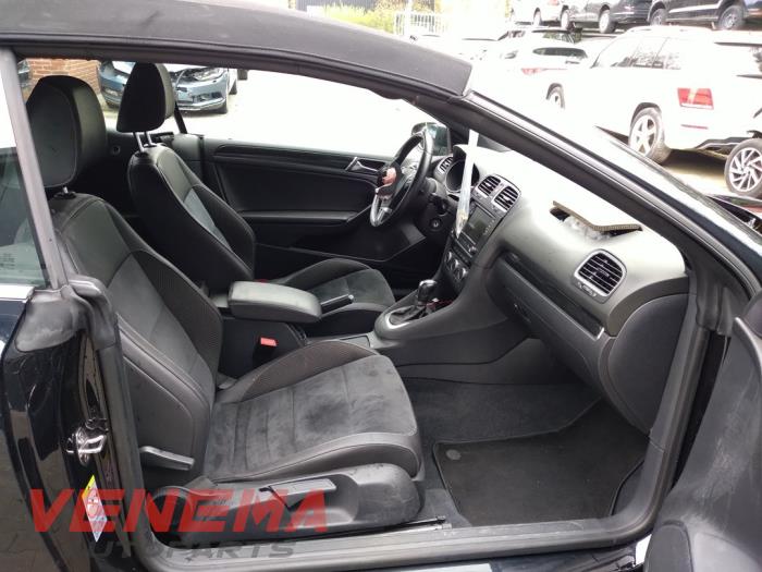 Volkswagen Golf VI Cabrio 1.4 TSI 122 16V Samochód złomowany (2013, Czarny)