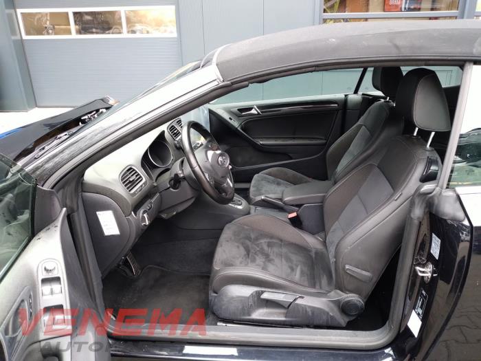 Volkswagen Golf VI Cabrio 1.4 TSI 122 16V Samochód złomowany (2013, Czarny)