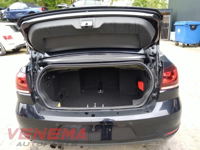 Volkswagen Golf VI Cabrio 1.4 TSI 122 16V Samochód złomowany (2013, Czarny)