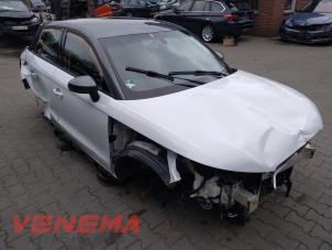 Audi A1 Sportback 1.4 TFSI ACT 16V Épave (2015, Blanc)