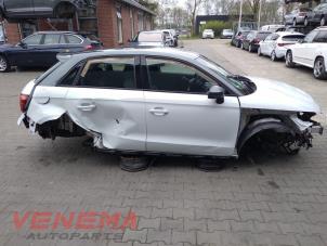 Audi A1 Sportback 1.4 TFSI ACT 16V Épave (2015, Blanc)