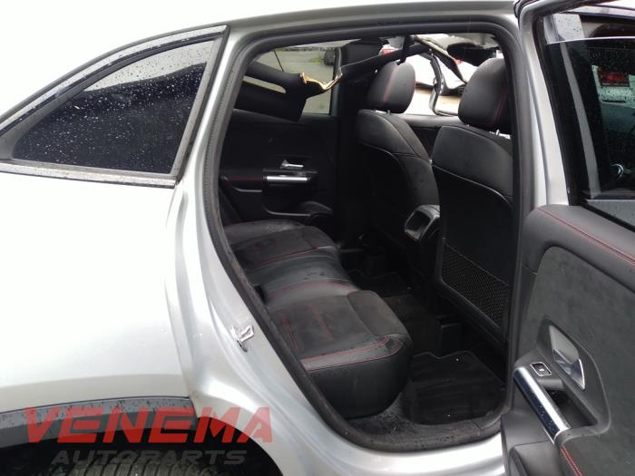 Mercedes GLA 1.3 200 Turbo 16V Épave (2022, Gris)
