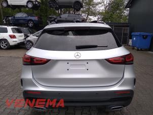 Mercedes GLA 1.3 200 Turbo 16V Épave (2022, Gris)
