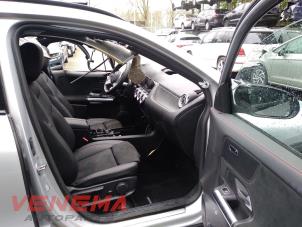 Mercedes GLA 1.3 200 Turbo 16V Épave (2022, Gris)