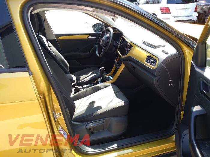 Volkswagen T-Roc I 1.5 TSI 16V Samochód złomowany (2020, Zólty)