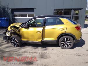 Volkswagen T-Roc I 1.5 TSI 16V Samochód złomowany (2020, Zólty)