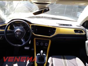 Volkswagen T-Roc I 1.5 TSI 16V Samochód złomowany (2020, Zólty)