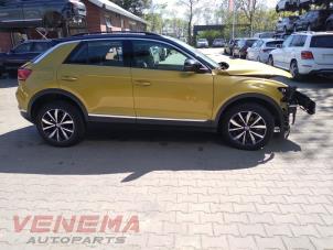 Volkswagen T-Roc I 1.5 TSI 16V Samochód złomowany (2020, Zólty)