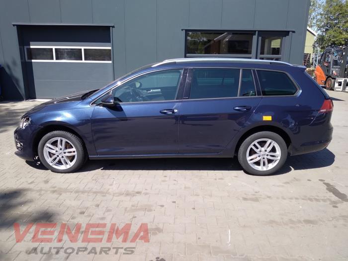 Volkswagen Golf VII Variant 1.6 TDI BlueMotion 16V Épave (2016, Bleu)