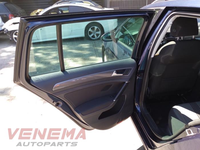 Volkswagen Golf VII Variant 1.6 TDI BlueMotion 16V Épave (2016, Bleu)