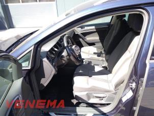 Volkswagen Golf VII Variant 1.6 TDI BlueMotion 16V Épave (2016, Bleu)