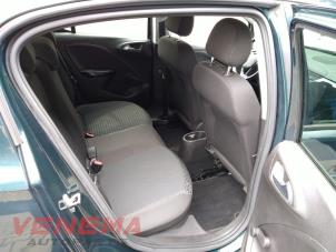 Opel Corsa E 1.2 16V Épave (2015, Vert)