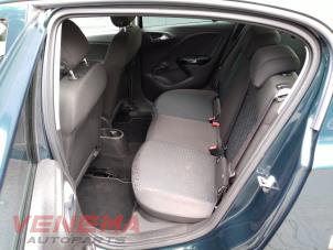 Opel Corsa E 1.2 16V Épave (2015, Vert)