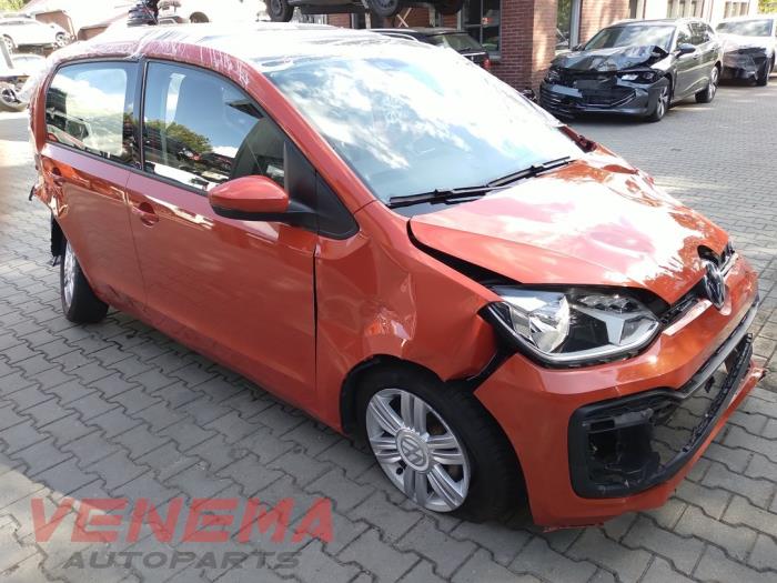 Volkswagen Up! 1.0 TSI 12V Skrotfordon (2018, ORANJE)
