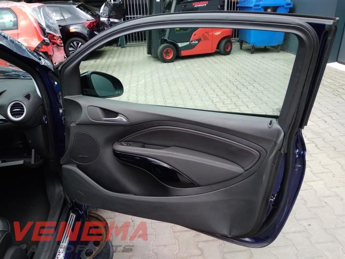 Opel Adam 1.0 Ecotec 12V SIDI Turbo Samochód złomowany (2017, Niebieski)