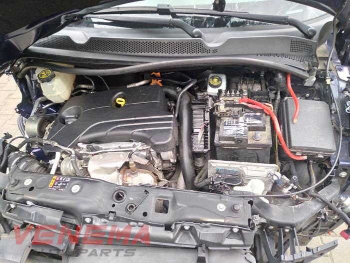 Opel Adam 1.0 Ecotec 12V SIDI Turbo Samochód złomowany (2017, Niebieski)